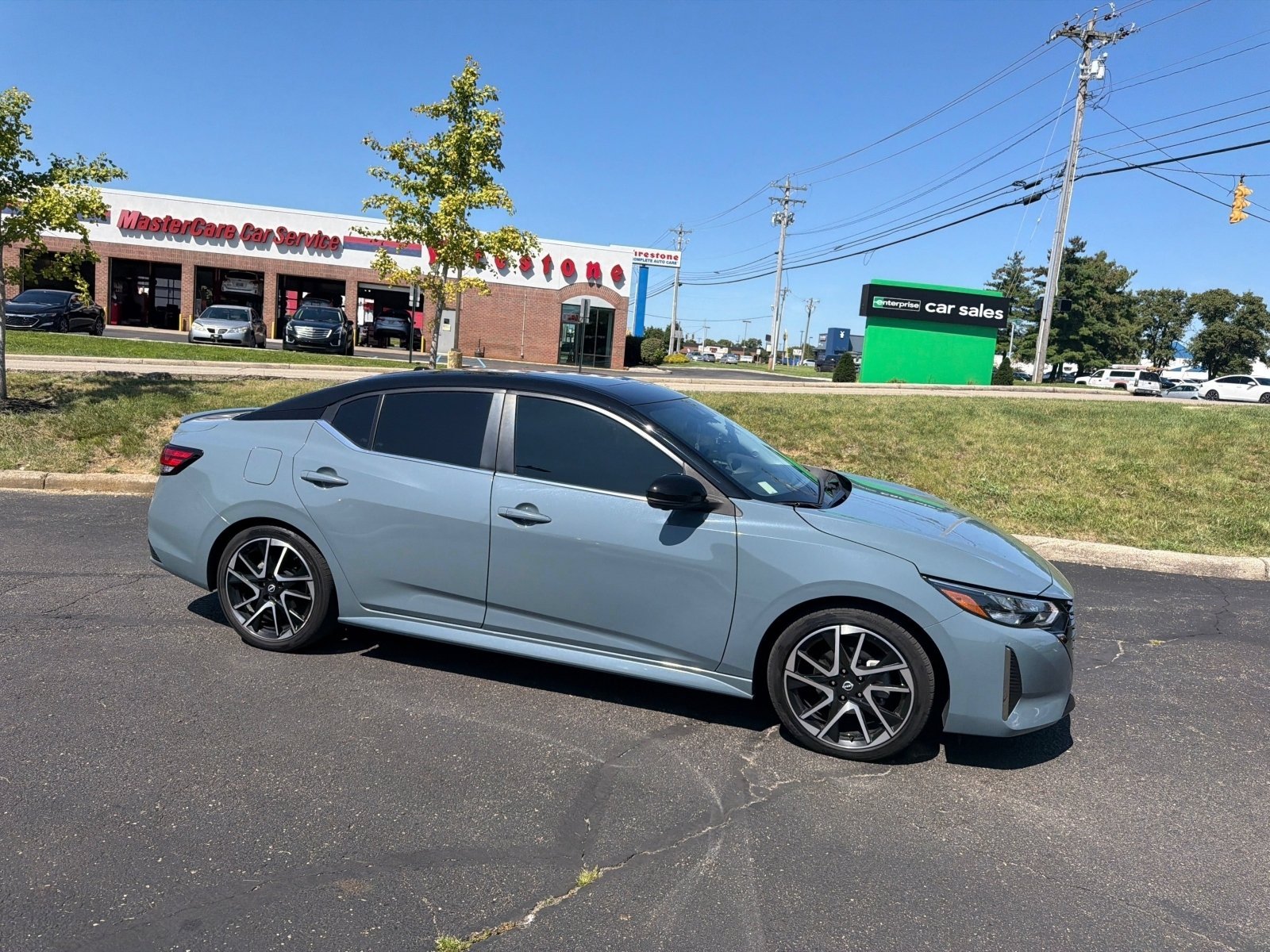 Used 2024 Atlantic Gray Metallic/Super Black Nissan SR image 20