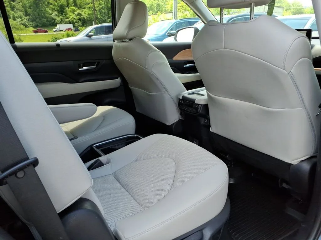 Used 2024 White Toyota Limited image 27