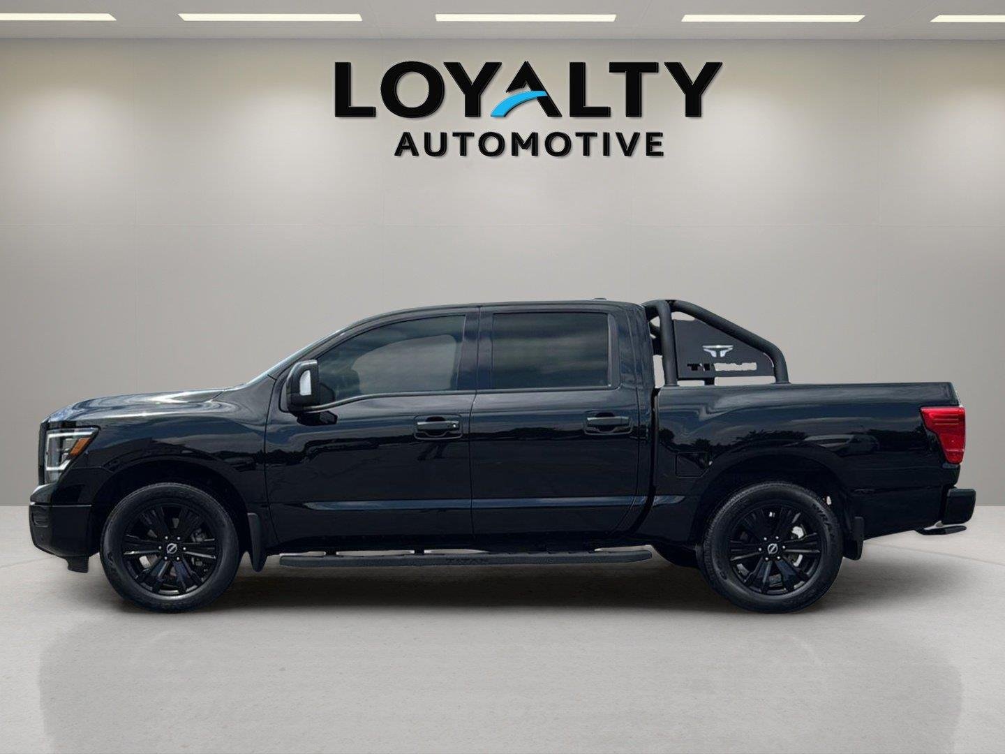 Used 2023 Super Black Nissan SV image 2