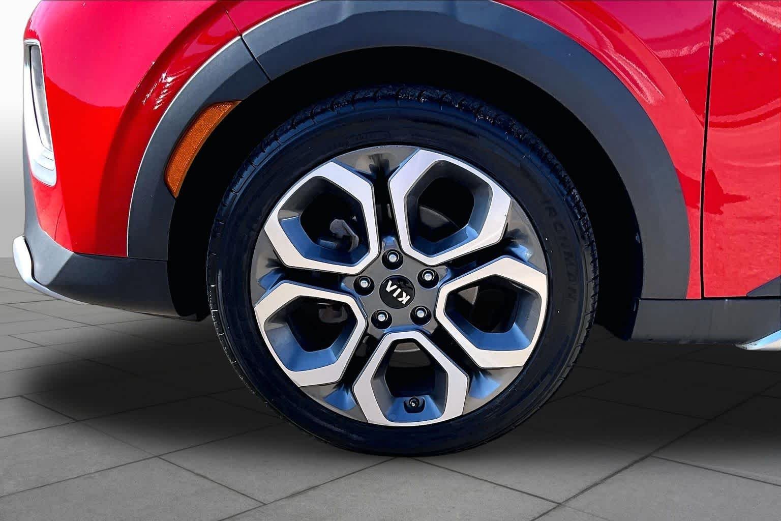 Used 2021 Inferno Red Kia X-Line image 15