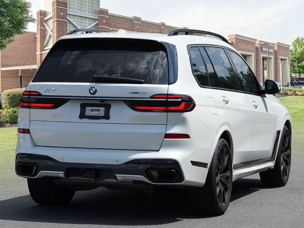 Used 2023 White Metallic BMW xDrive40i image 6