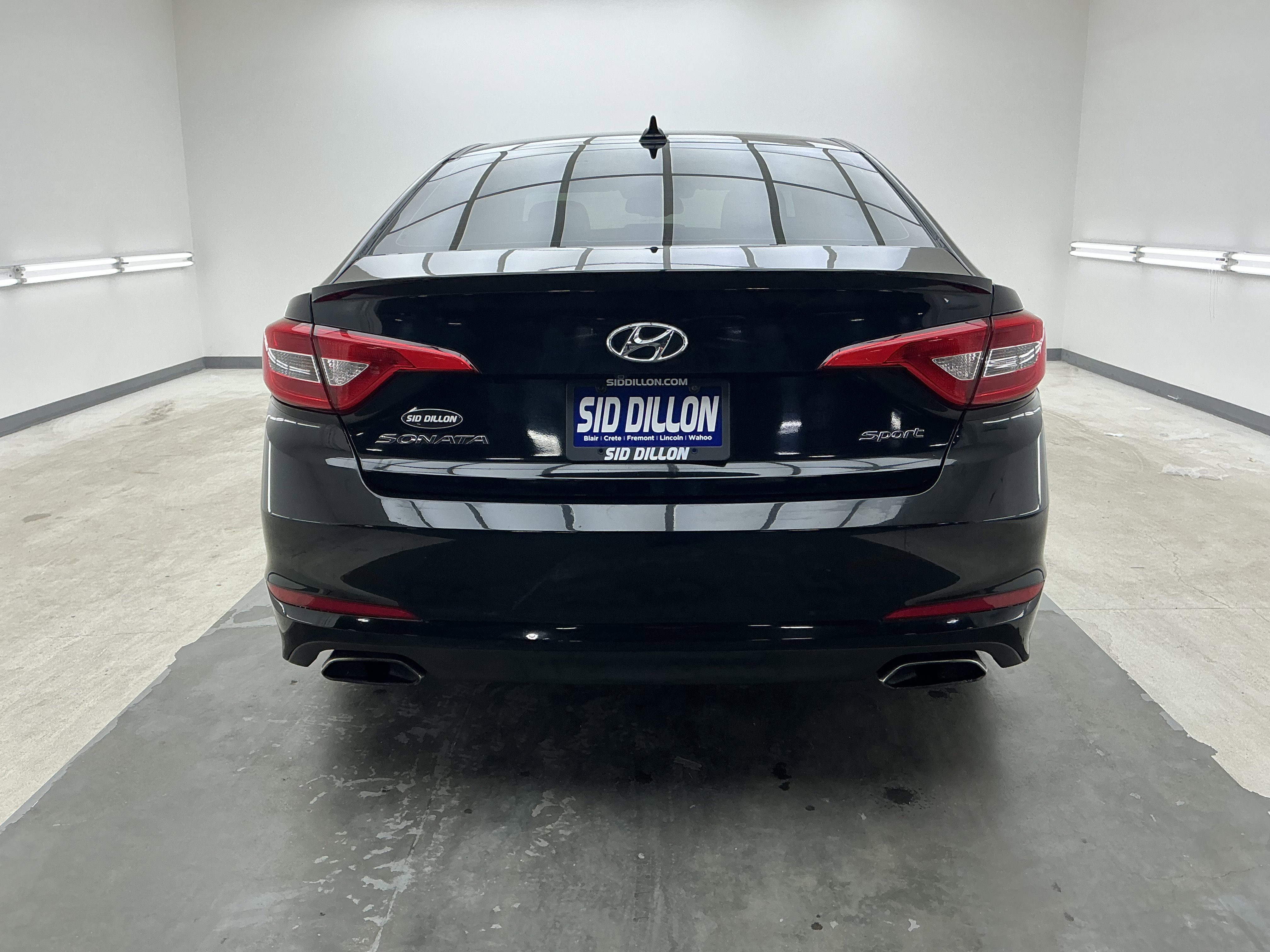 Used 2016 Phantom Black Hyundai 2.4L Sport image 5