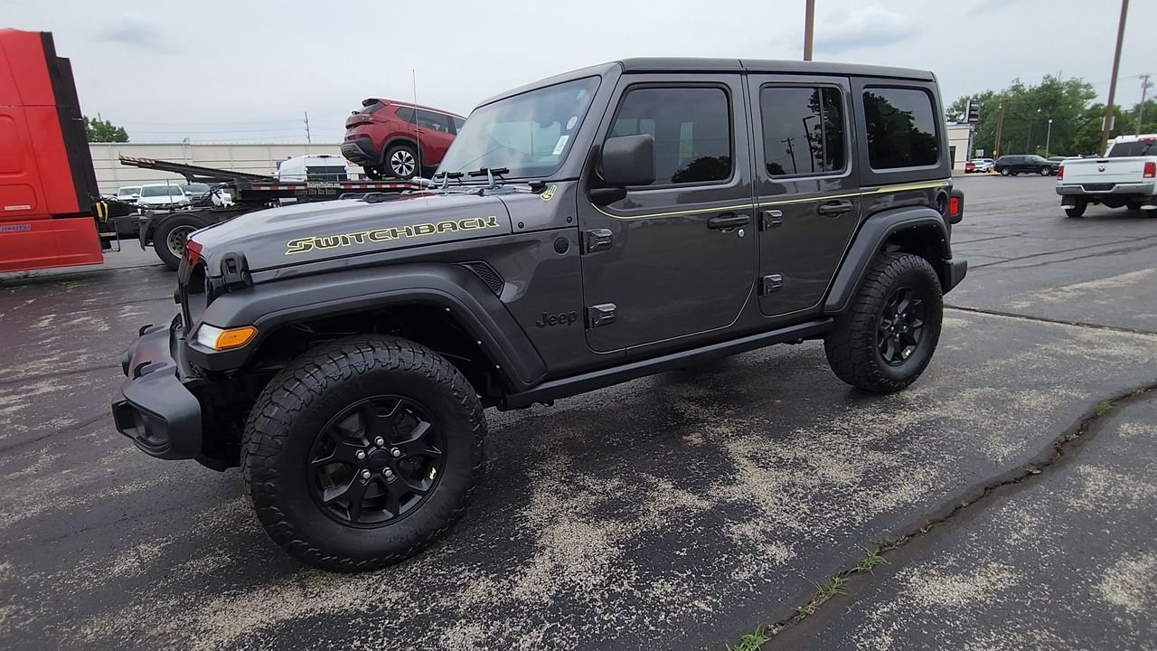 Used 2022 Granite Crystal Metallic Clearcoat Jeep Unlimited Willys image 4