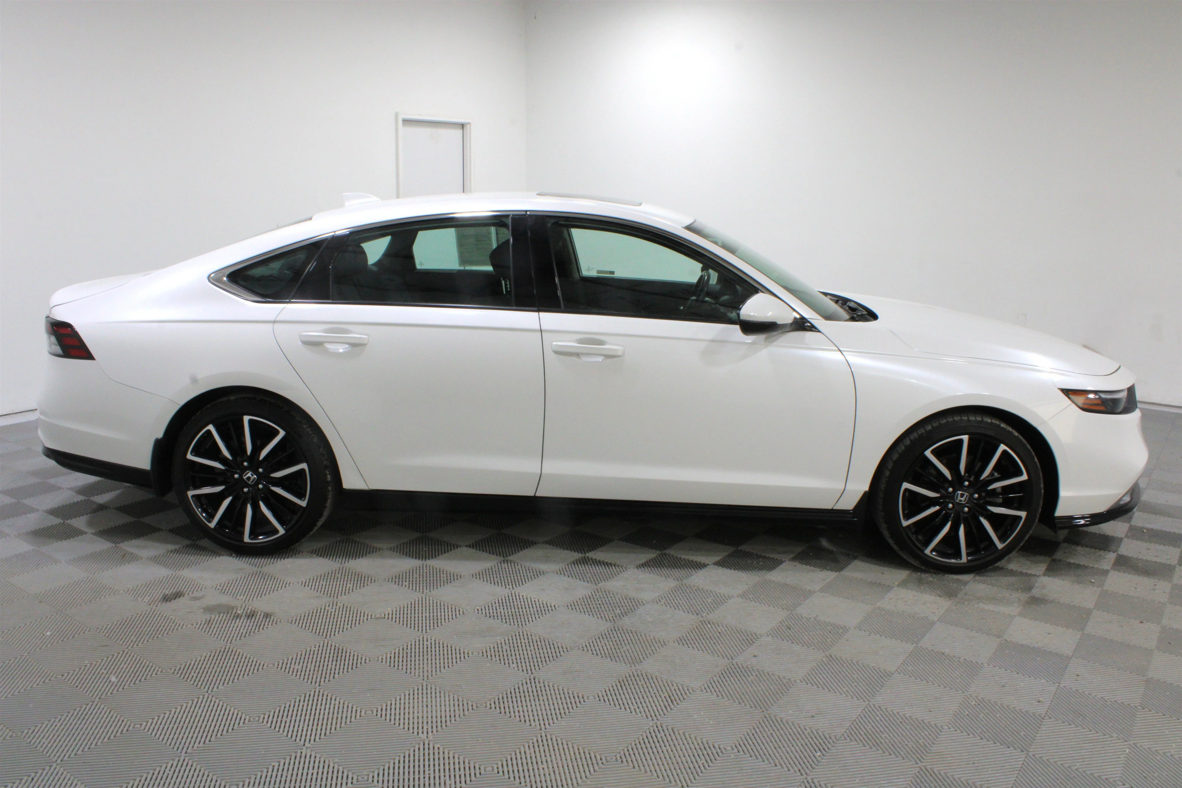 2023 Honda Accord Hybrid Touring - Photo 26
