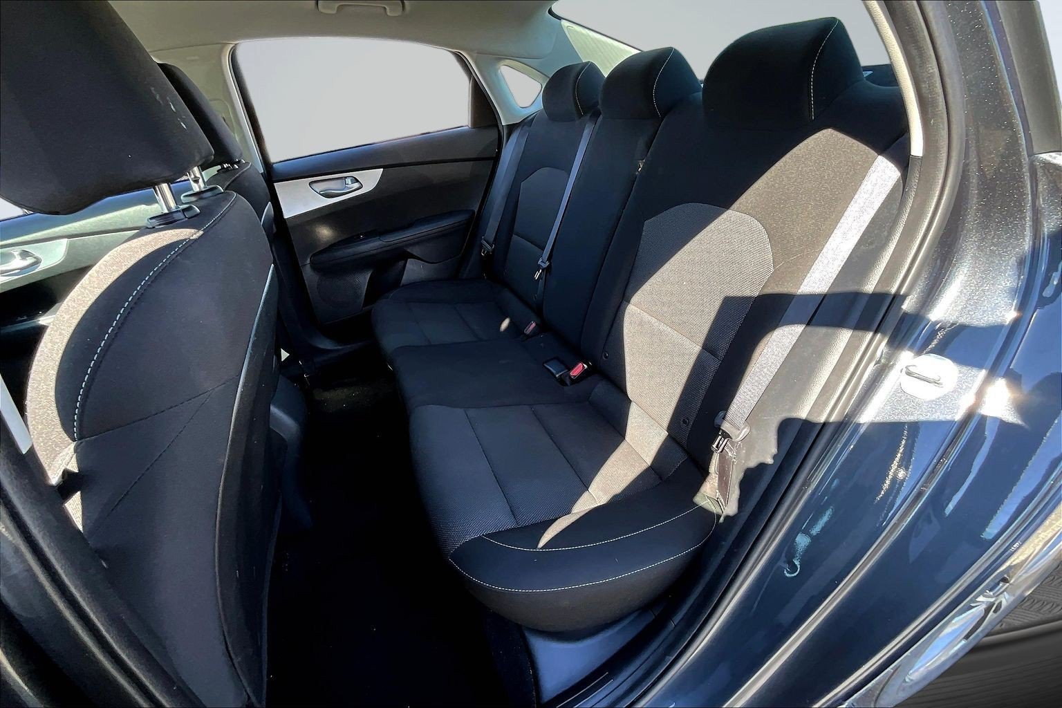 Used 2023 Gray Kia LXS image 18