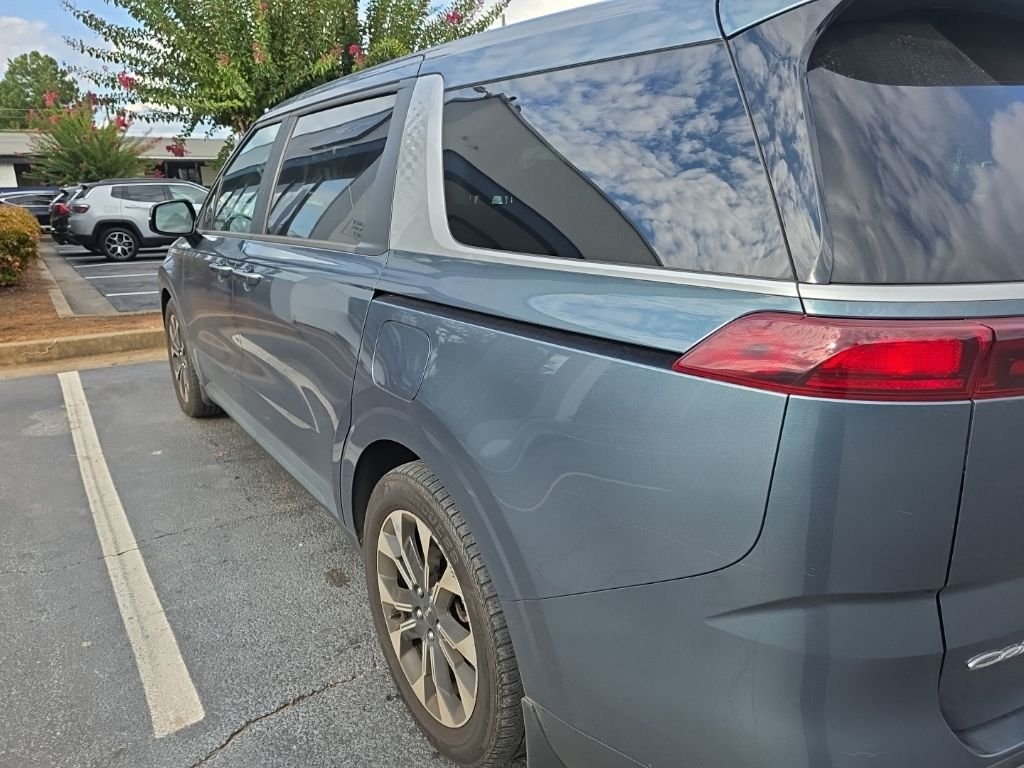 Used 2022 Blue Kia EX image 4