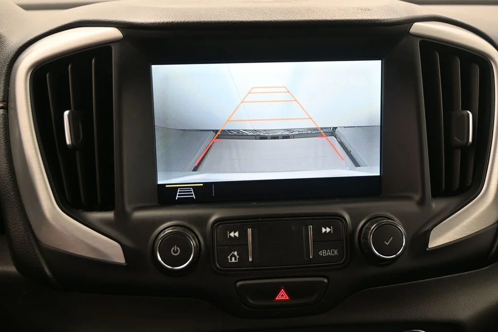 Used 2021 Silver GMC SLT image 24