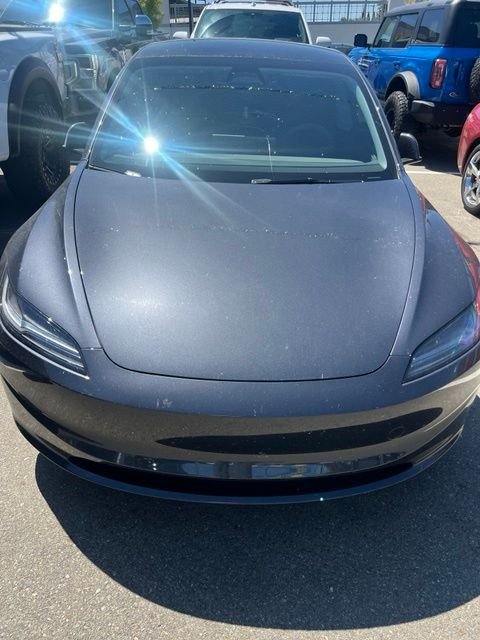Used 2025  Tesla  image 3