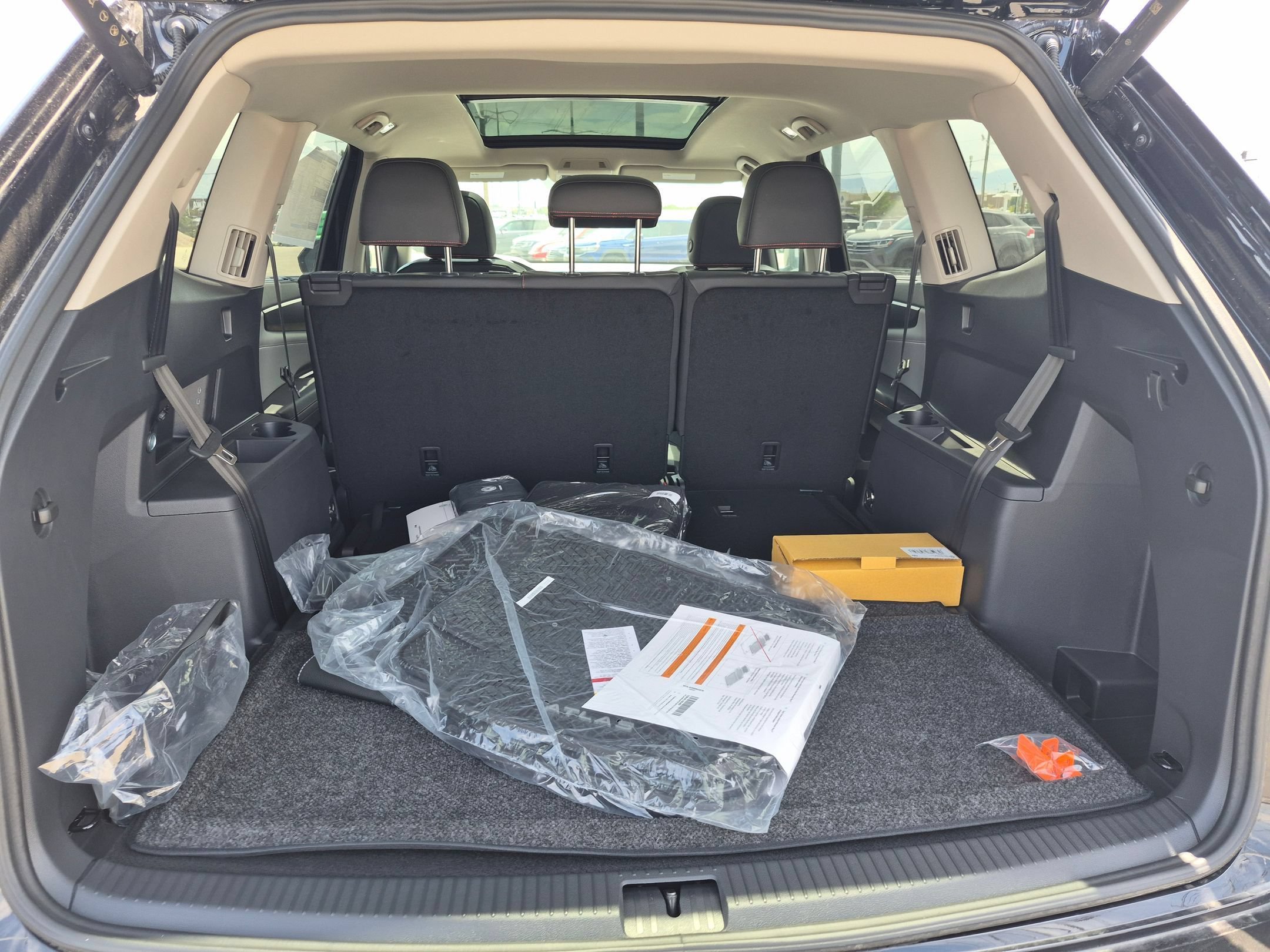 New 2026 Deep Black Pearl Volkswagen 2.0T Peak Edition image 27