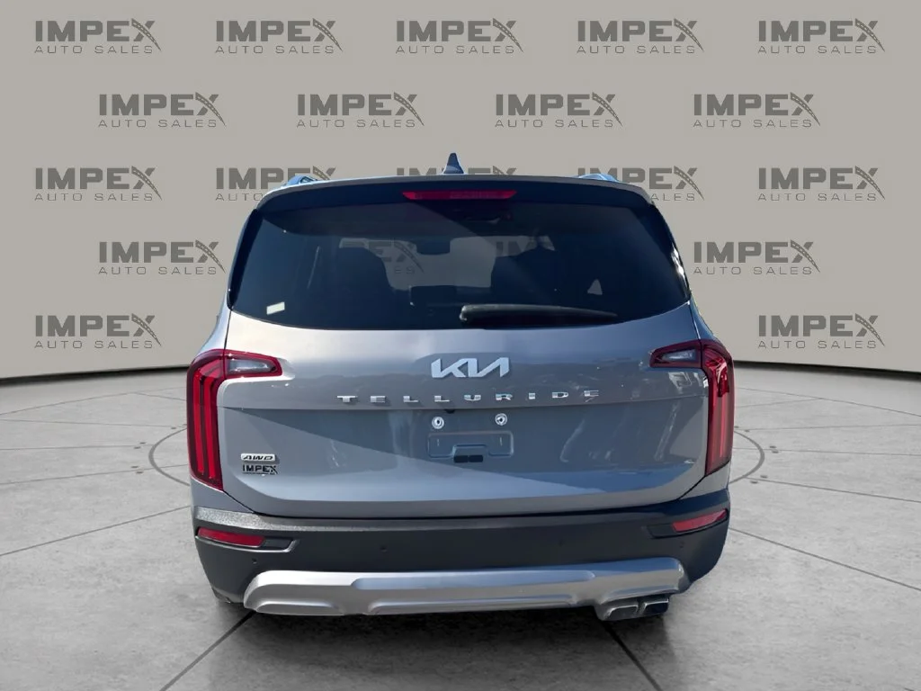 Used 2022 Silver Kia EX image 4