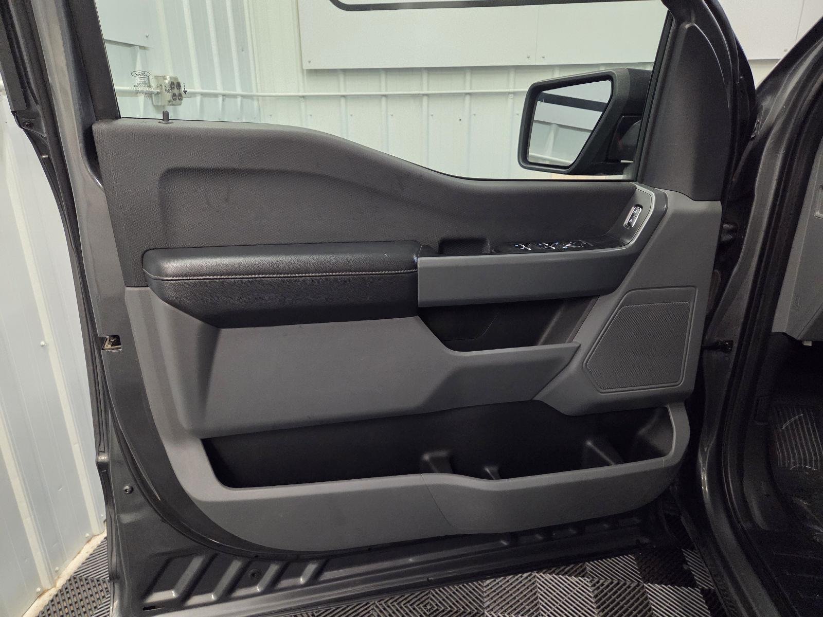Used 2023 GRAY Ford XLT image 36