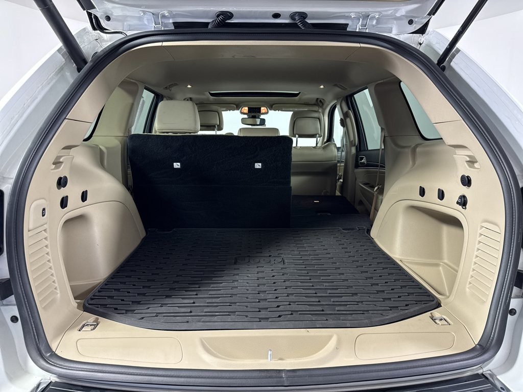 Used 2021 Bright White Clearcoat Jeep Limited image 9