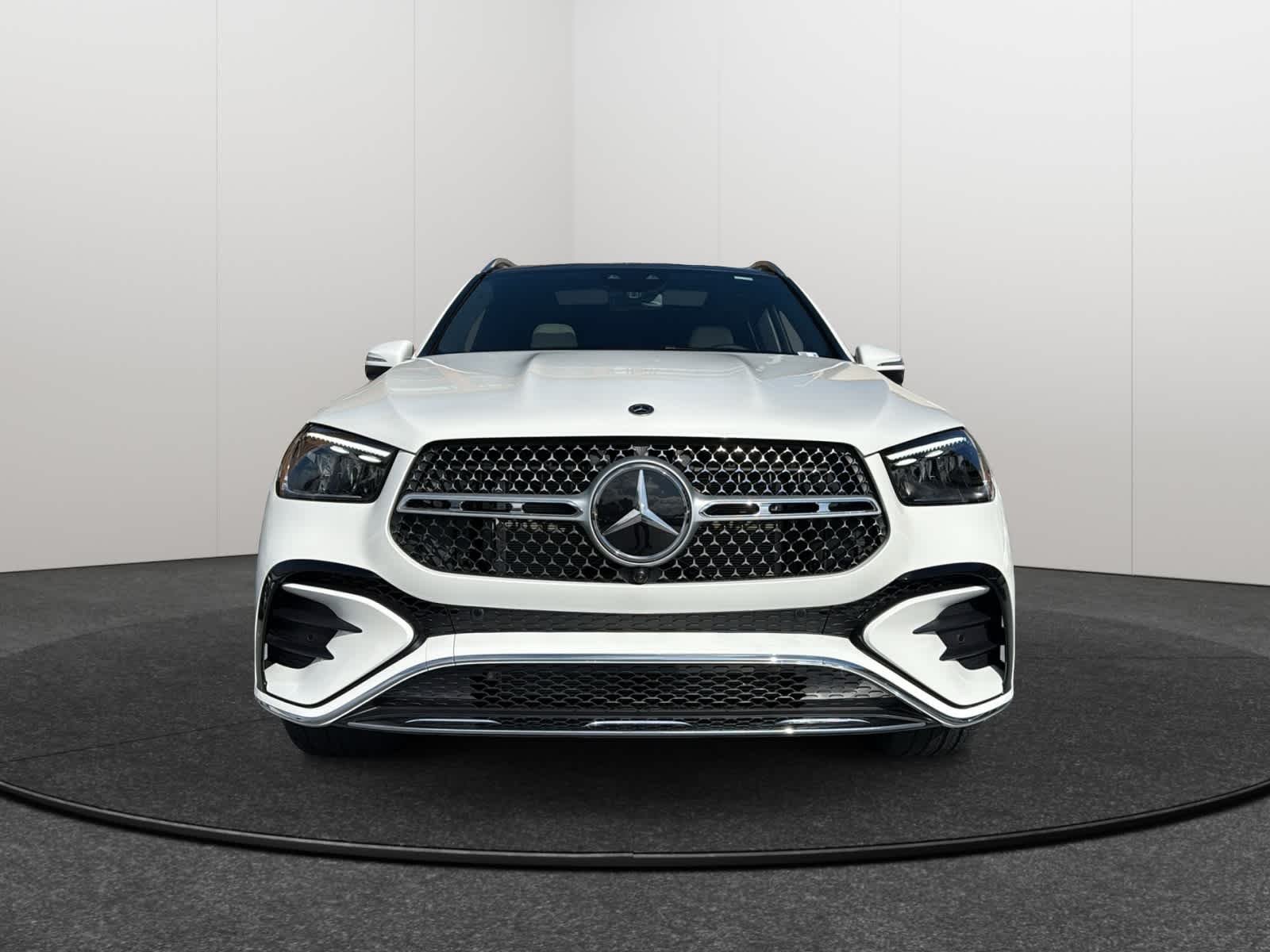 New 2026 Polar White Mercedes-Benz GLE 580 image 2