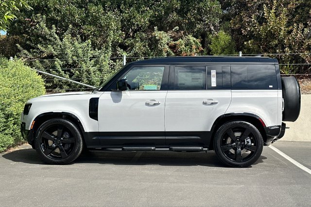 New 2026 Borasco Grey Land Rover X-Dynamic SE image 2