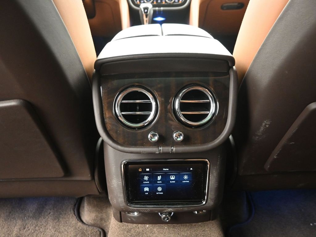 2021 BENTLEY BENTAYGA - Image 23