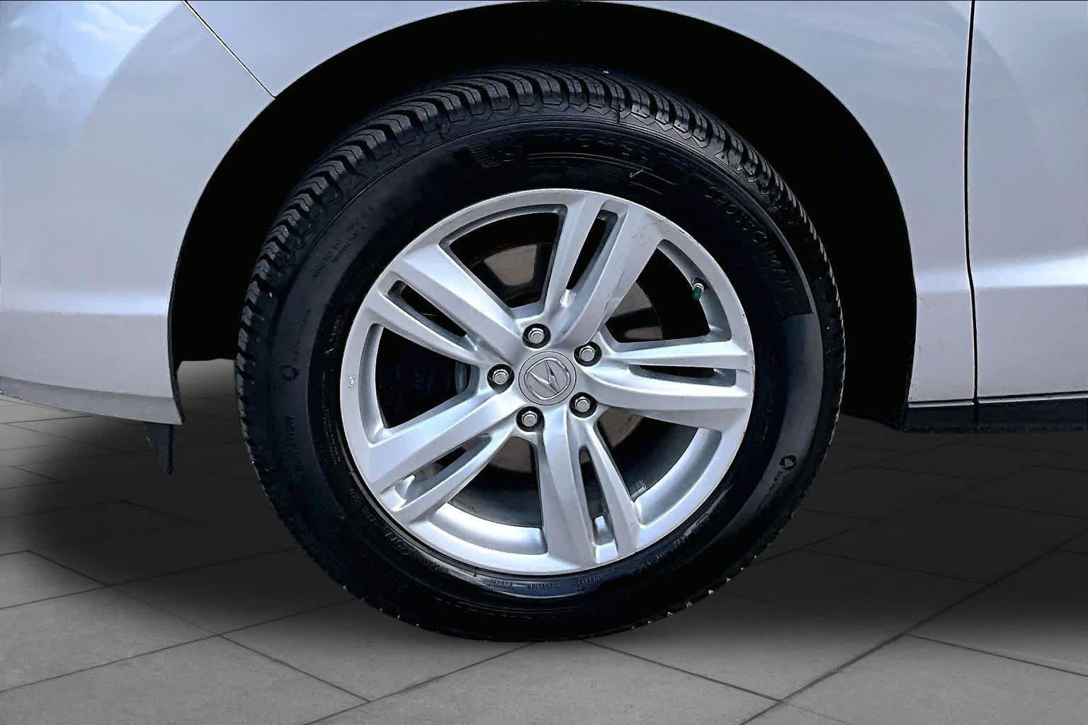 Used 2014 Forged Silver Metallic Acura  image 11