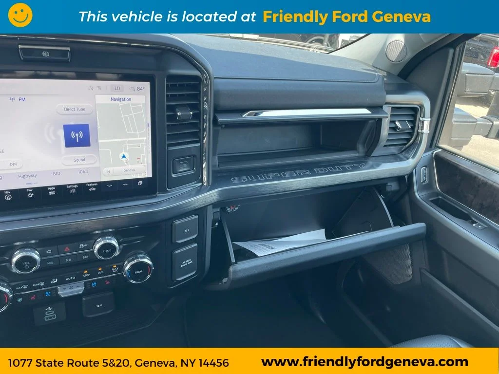 Used 2025 Agate Black Metallic Ford Lariat image 27