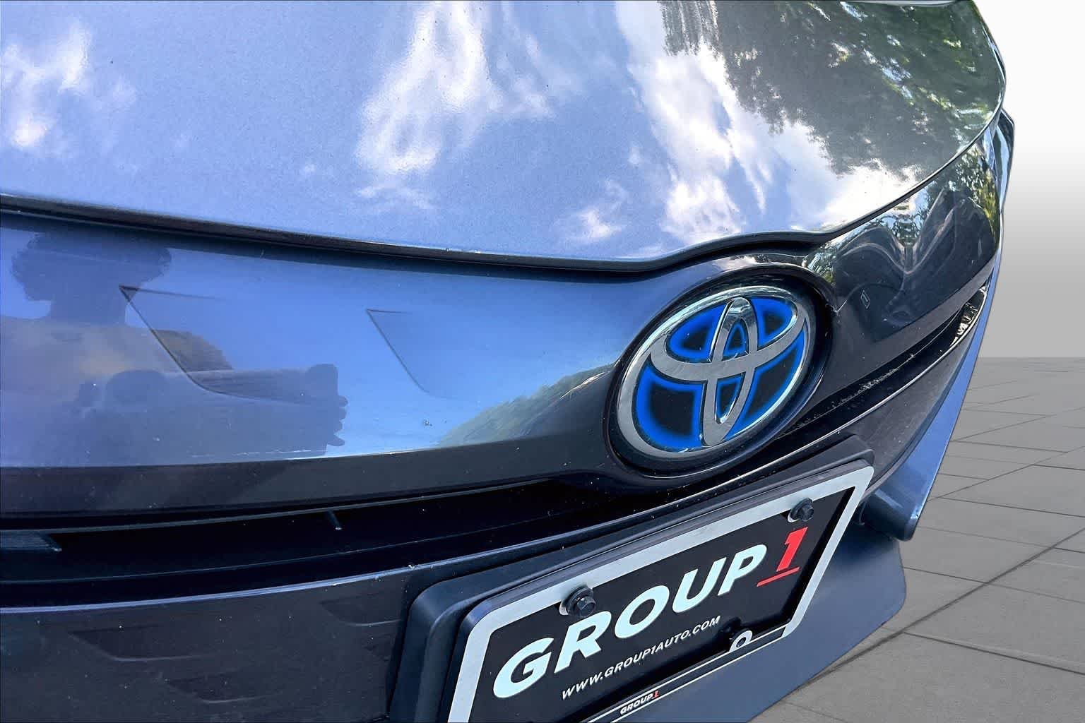 Certified Used 2022 Magnetic Gray Metallic Toyota XLE image 28