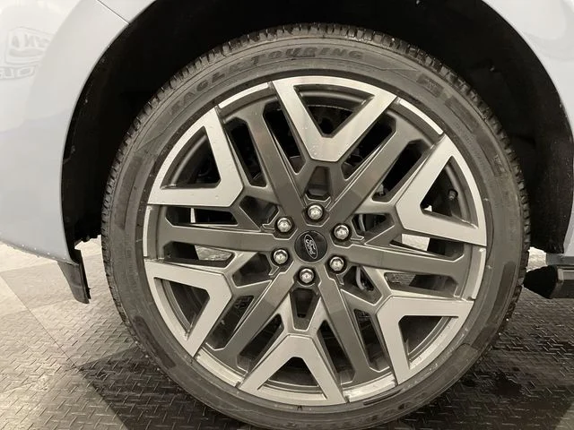 New 2026 Glacier Gray Metallic Tri-Coat Ford MAX Platinum® image 10
