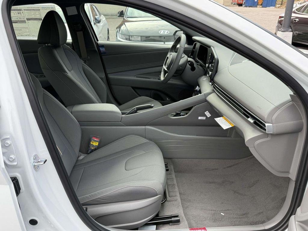 New 2026 Serenity White Hyundai SEL Sport image 15