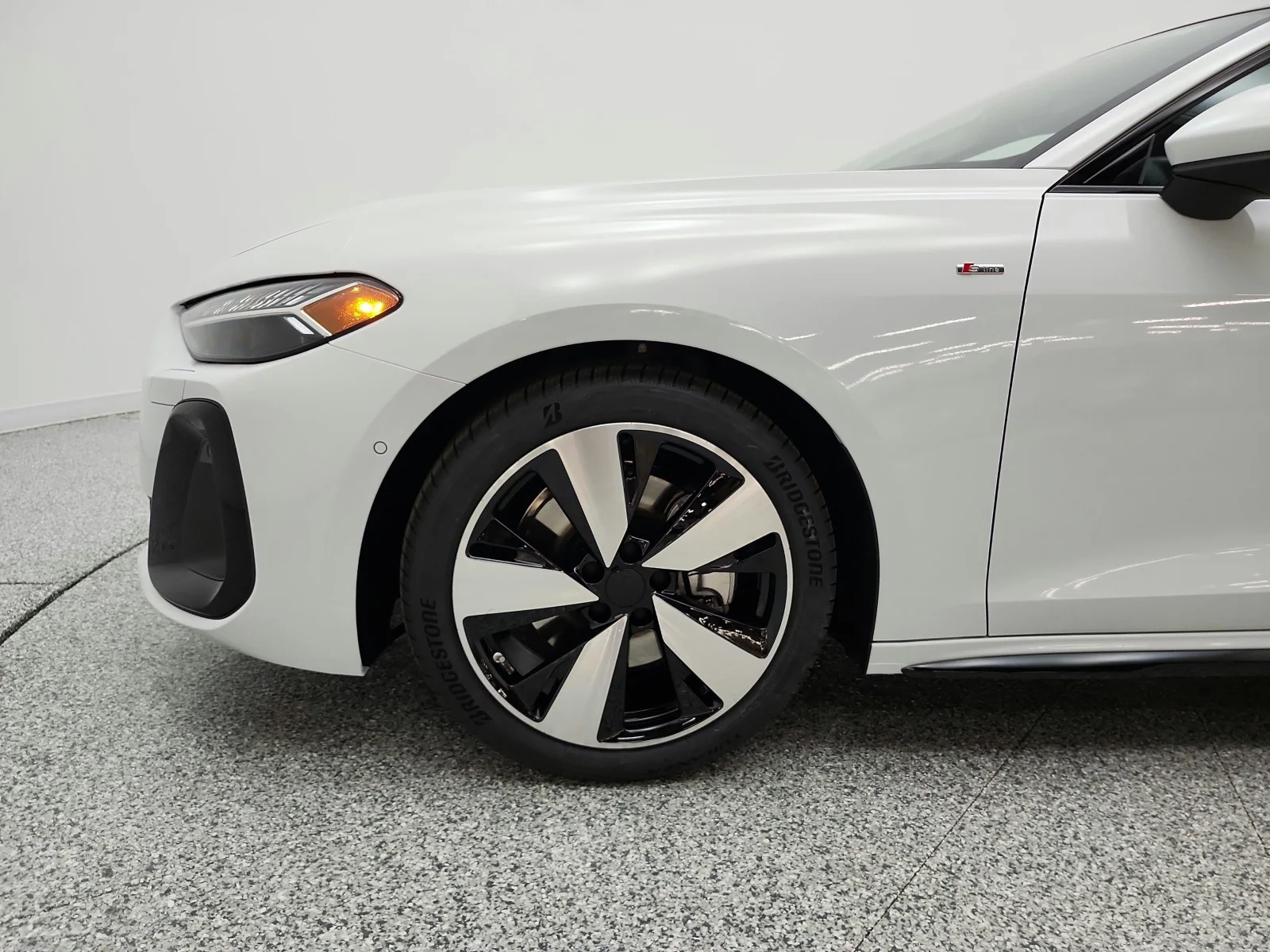 New 2026 Glacier White Metallic Audi Premium Plus 2.0 TFSI quattro image 15