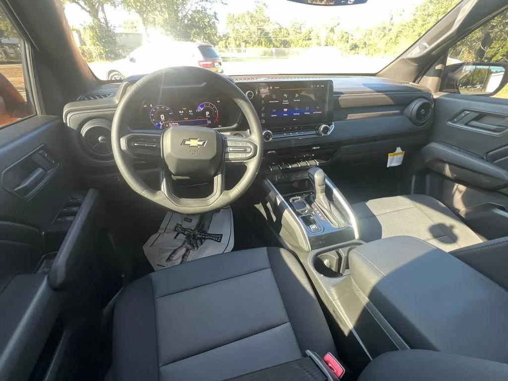 2025 Chevrolet Colorado Work Truck - Photo 9