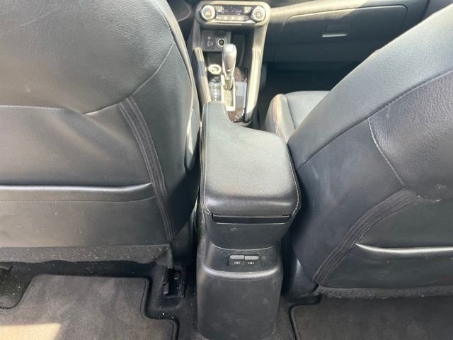 Used 2020 Gray Nissan SR image 13