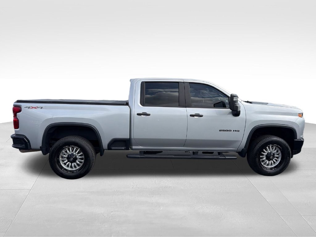 Used 2023 Silver Chevrolet Custom image 6