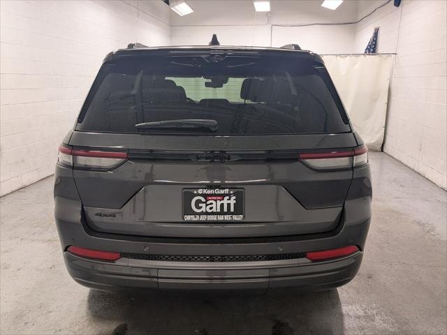 New 2026 Baltic Gray Metallic Clear-Coat Exterior Paint Jeep Limited image 5