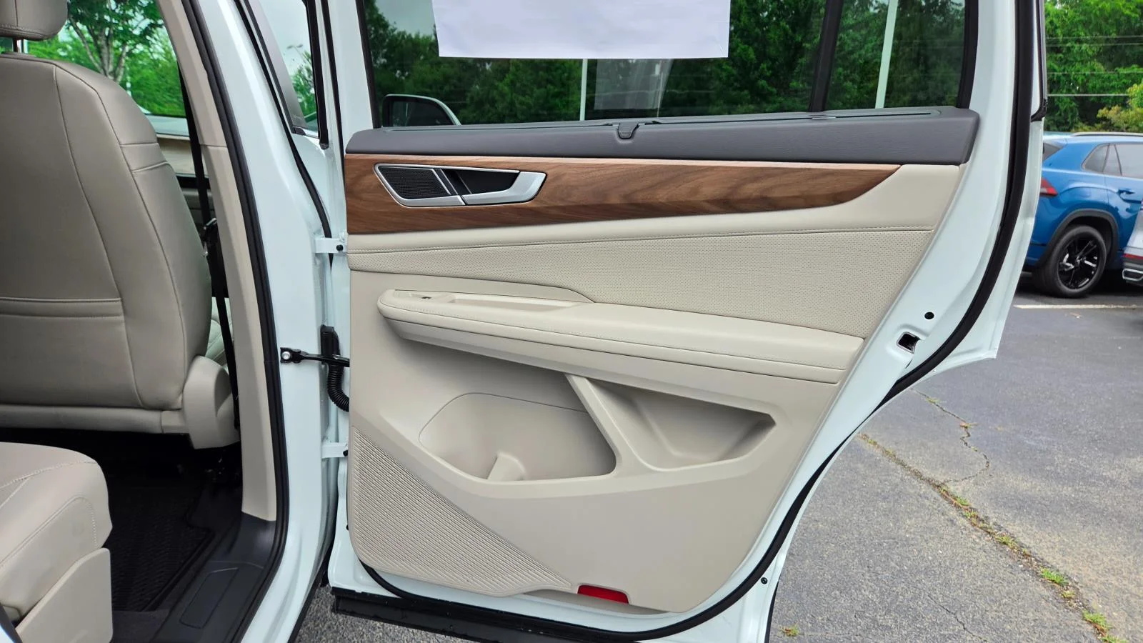 New 2026 opal white pearl Volkswagen 2.0T SE w/Technology image 55