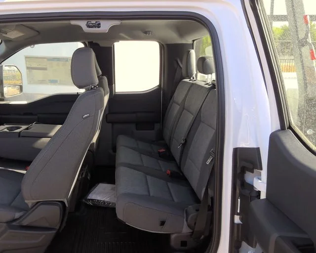 New 2026 Oxford White Ford XL image 18