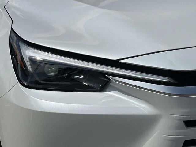 New 2026 Wind Chill Pearl Lexus PREMIUM AWD image 9