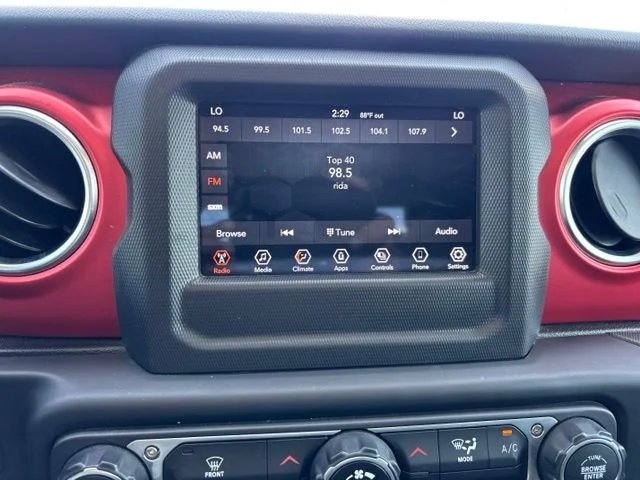 Used 2021 Gray Jeep Rubicon image 13