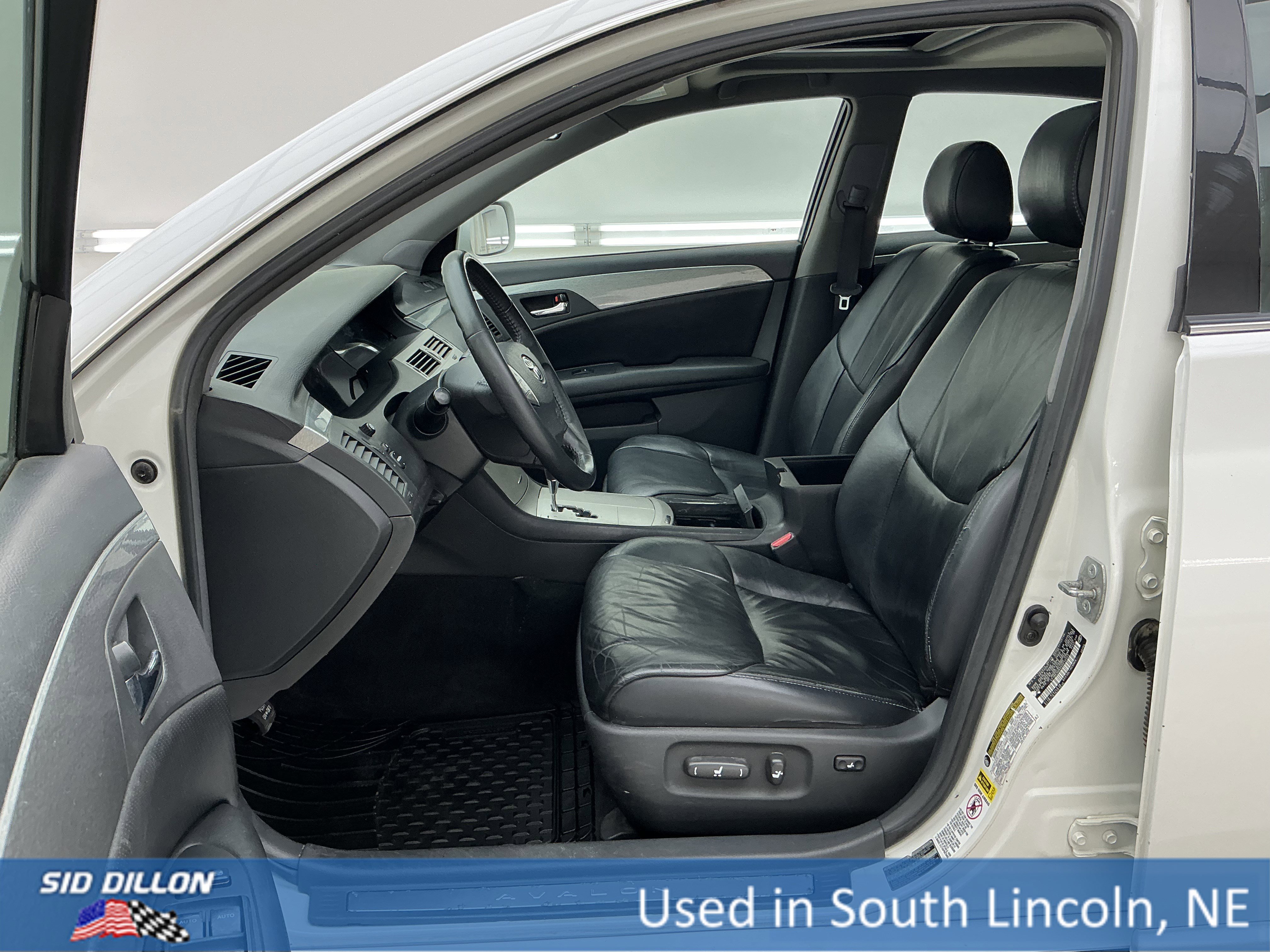 Used 2005 Blizzard Pearl Toyota XLS image 16