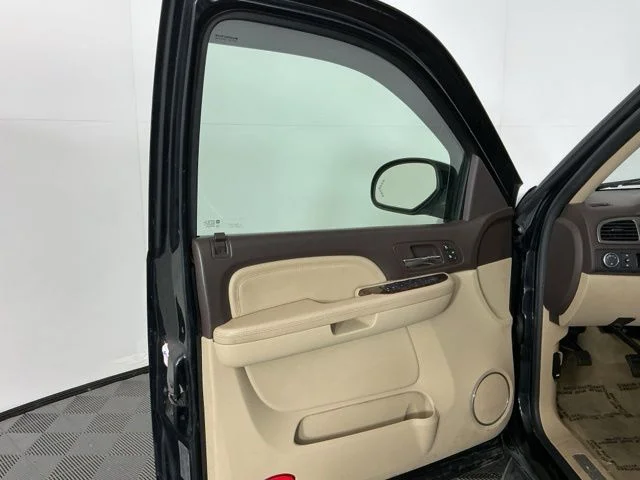 Used 2007 Onyx Black GMC Denali image 7