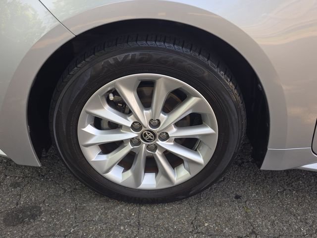 Certified Used 2022 Silver Toyota LE image 31