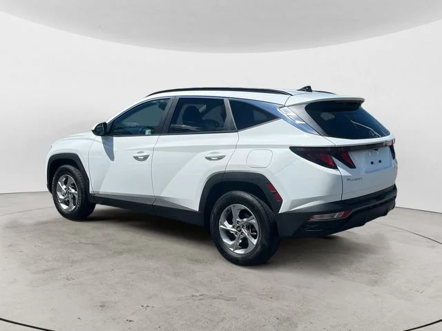 Used 2024 White Hyundai SEL image 3