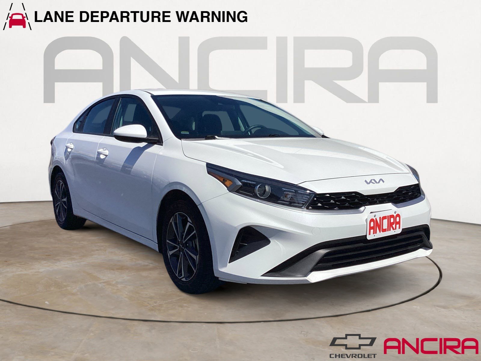 2024 Kia Forte LXS AT's photo