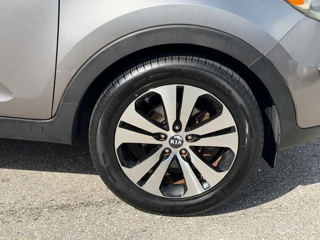 Used 2012 Silver Kia EX image 9