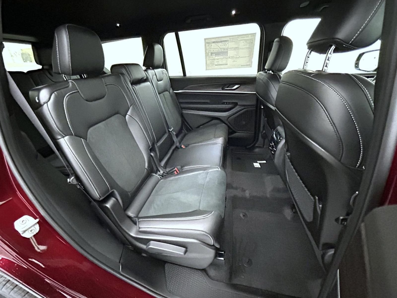 New 2026 Velvet Red Pearl-Coat Exterior Paint Jeep Altitude image 18