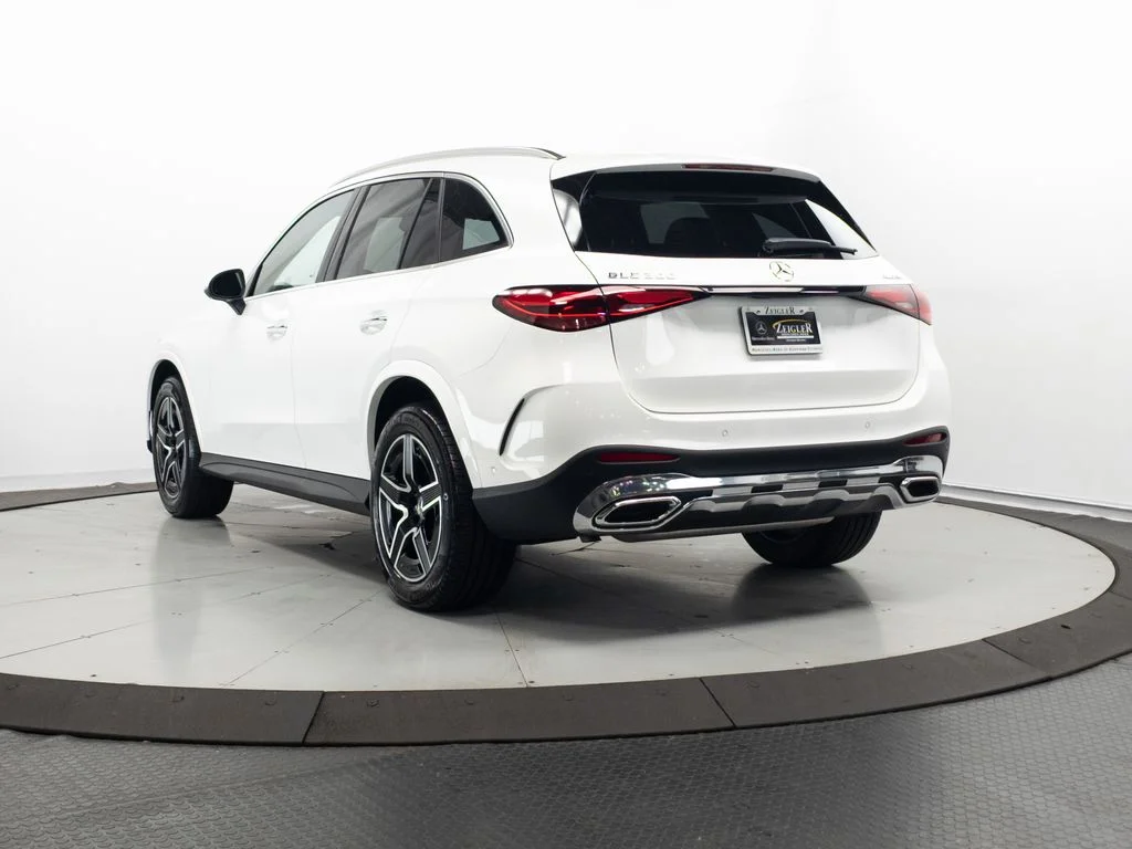Certified Used 2026 Polar White Mercedes-Benz GLC 300 image 25
