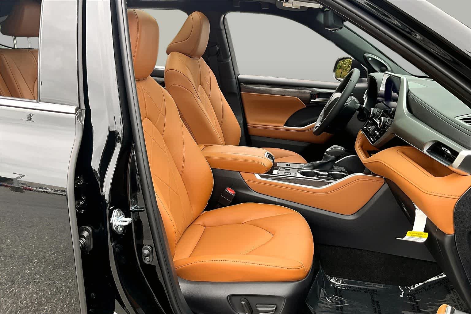 Used 2026 Midnight Black Metallic Toyota Hybrid Platinum image 9