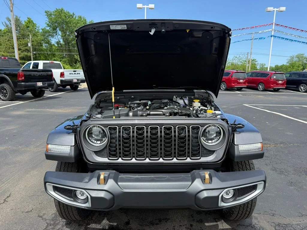 New 2026 Granite Crystal Metallic Clear-Coat Exterior Paint Jeep 85th Anniversary Edition image 53