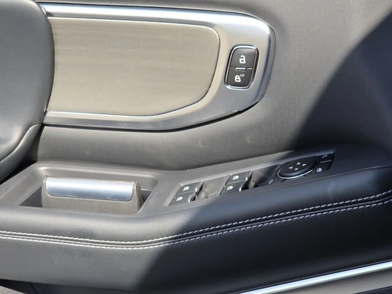 New 2026 Agate Black Metallic Ford Platinum® image 29