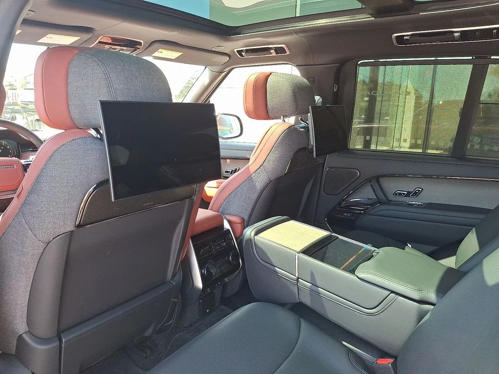 New 2026 Sunrise Copper Satin Land Rover SV image 7