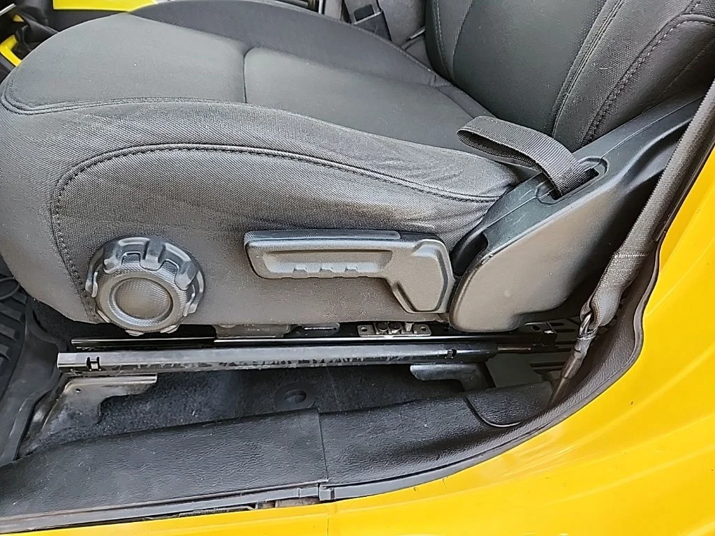 Used 2020  Jeep Unlimited Sport S image 12