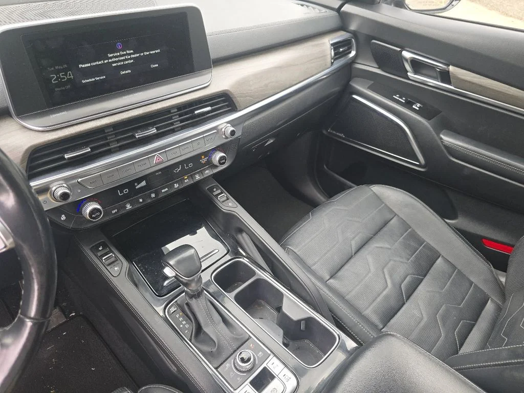 Used 2022 Black Kia SX image 32