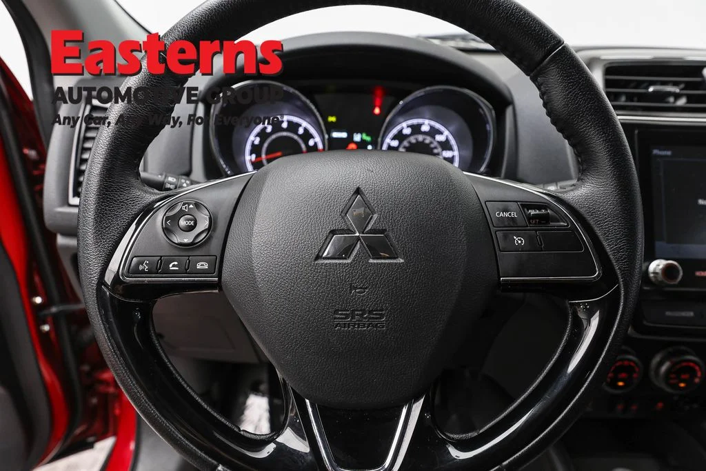 Used 2025 Red Mitsubishi 2.0 SE image 10