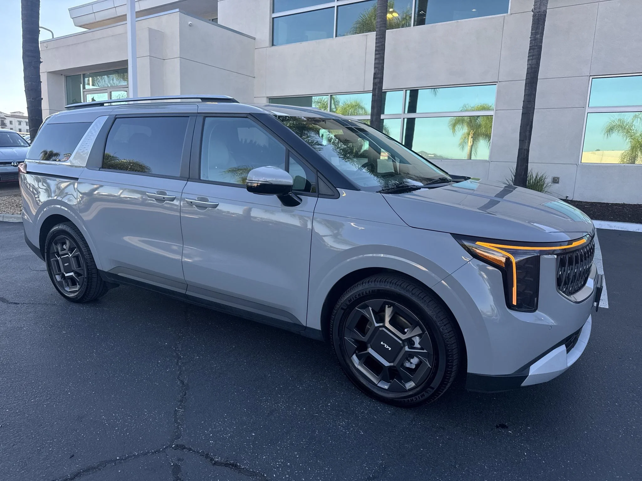 Used 2025 CERAMIC SILVER Kia EX image 1