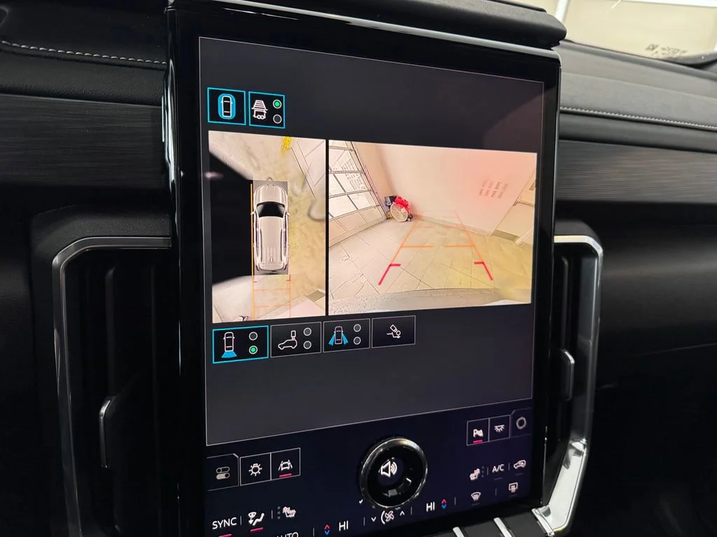 Used 2025 Sterling Metallic GMC Elevation image 20